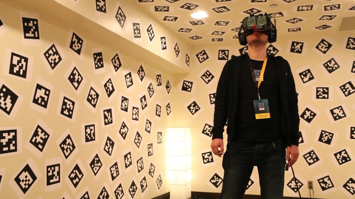 SteamVR-QR-Room